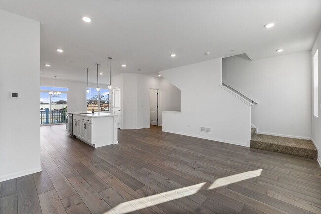 Building Photo - 1548 Slade Wy