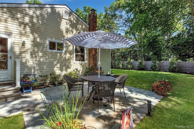 Building Photo - 38 Woodridge Rd