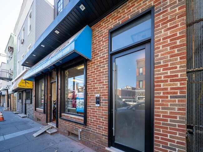 Building Photo - 541 Newark Ave
