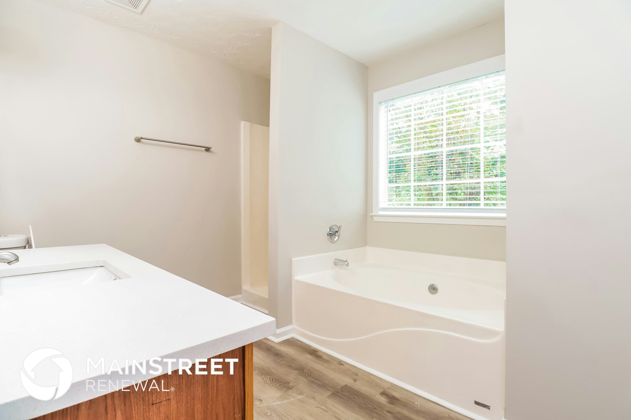 Building Photo - 205 Oak Hill Dr