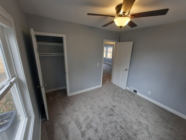 Building Photo - 2 Bedroom 1 Bathroom