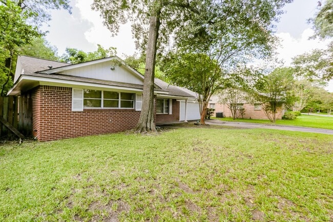 Building Photo - 9753 Tappenbeck Dr
