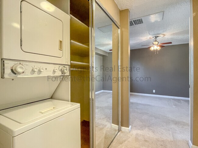 Building Photo - 29621 Red Oak Ct