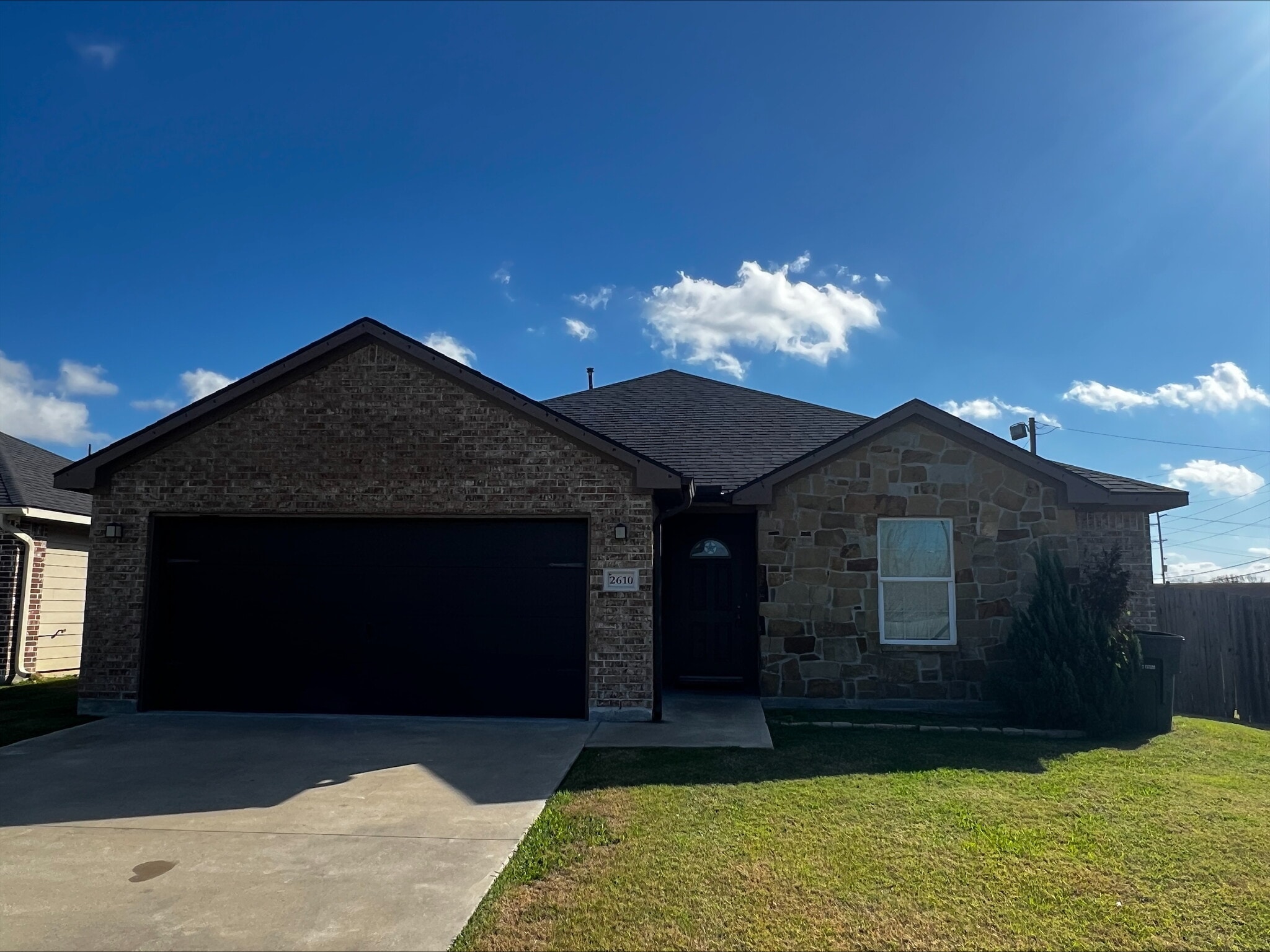 Building Photo - 2610 Saint Helena St