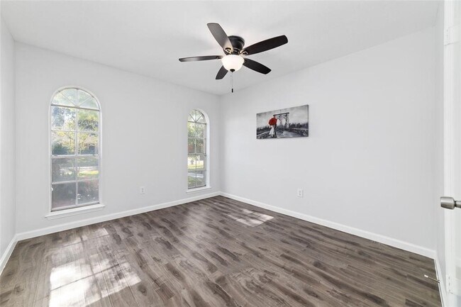 Building Photo - 22122 Woodrose Dr