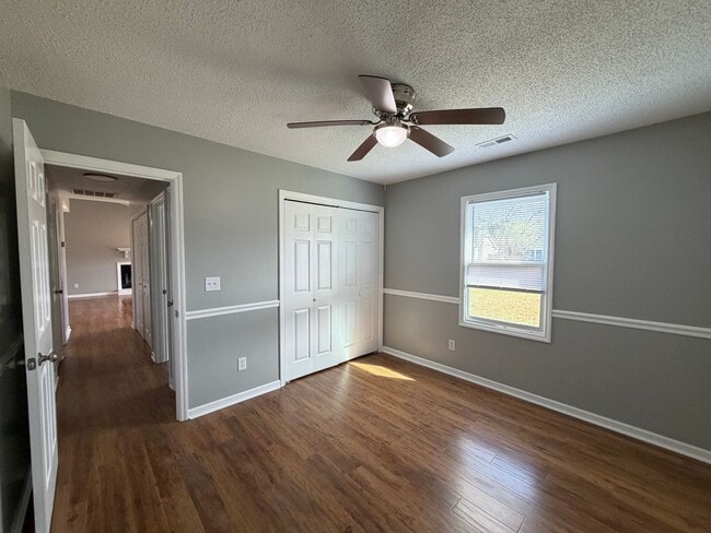 Building Photo - RENTAL HOME 3BD/2BTH