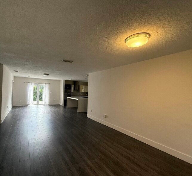 Building Photo - 4021 Red Rd