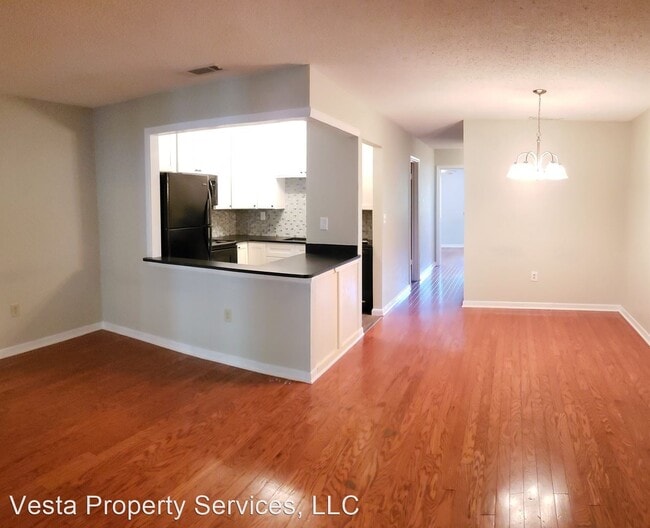 Building Photo - 1 br, 1 bath House - 2826 SW 14th Drive
