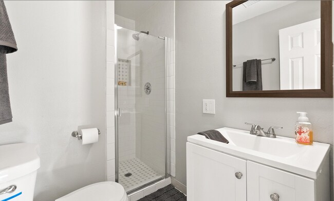 Building Photo - 17138 Sunderland Dr