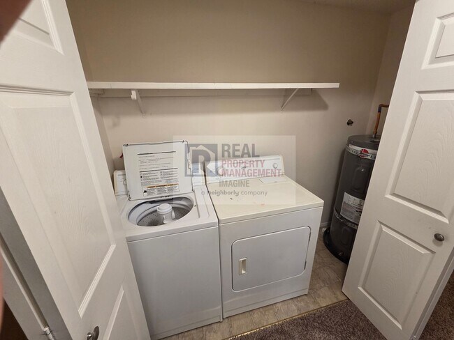 Building Photo - Check out this wonderful 2.0 bedroom, 2.0 ...