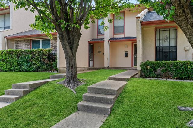 Building Photo - 405 Valley Park Dr