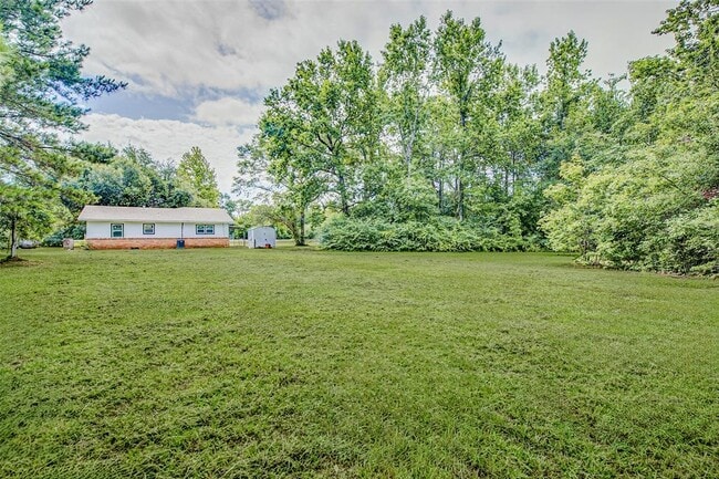 Building Photo - 7650 US-69