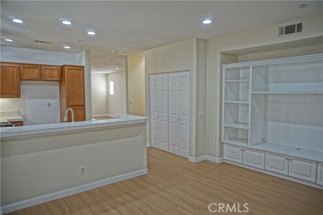 Building Photo - 1372 McFadden Dr