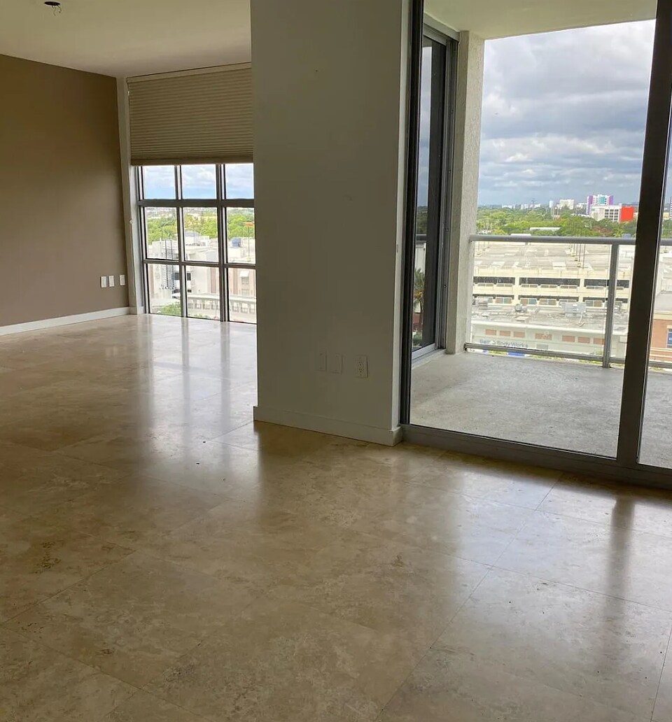 Building Photo - 3451 NE 1st Ave