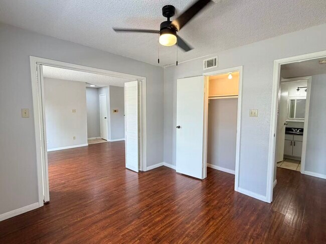 Building Photo - 2750 Holly Hall St