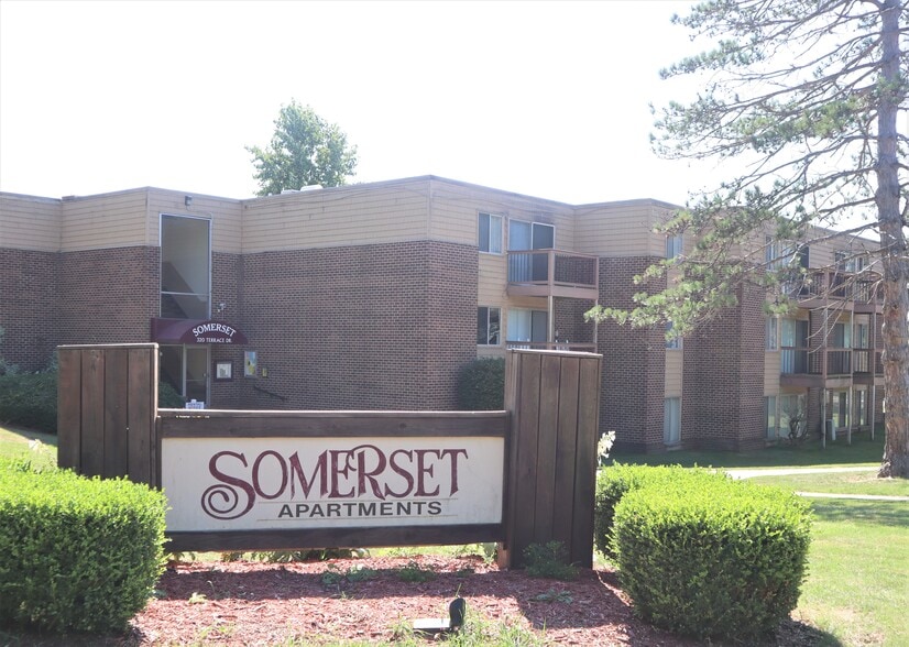 Somerset Apartments 320 Terrace Dr Flushing MI 48433 Apartment Finder