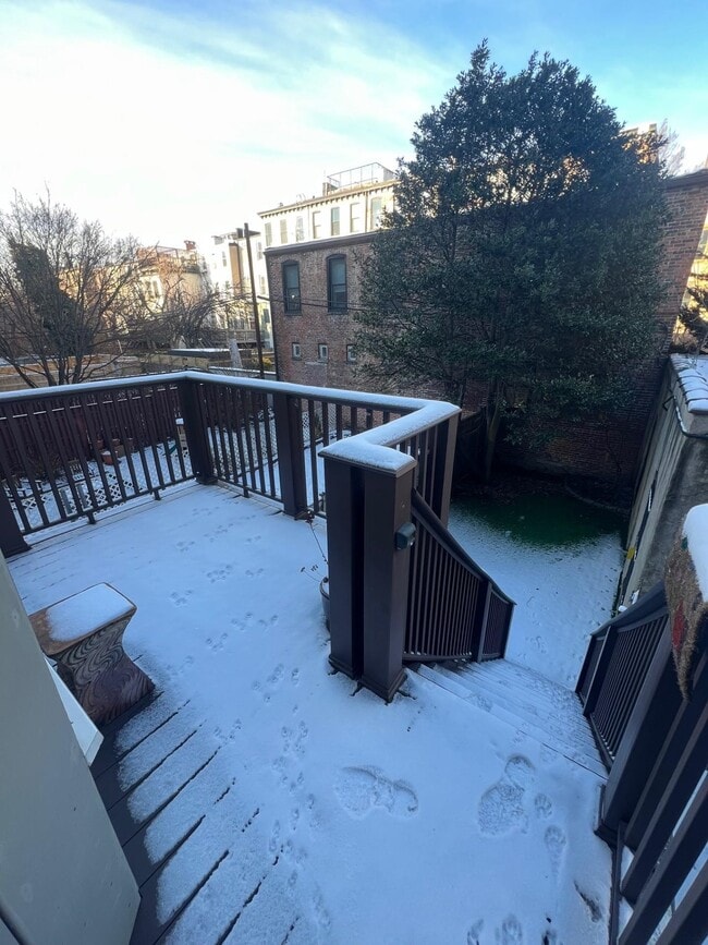 Building Photo - 122 Mercer St