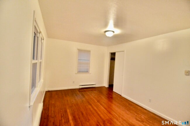 Building Photo - 136 Forest Rd