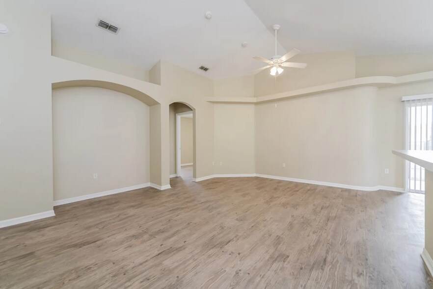 Building Photo - 236 Manoel Ln