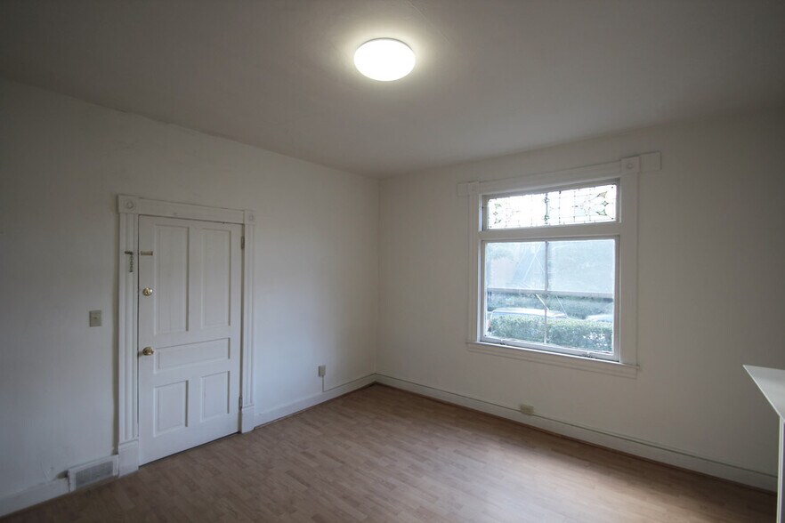 Building Photo - 513 Mifflin Ave