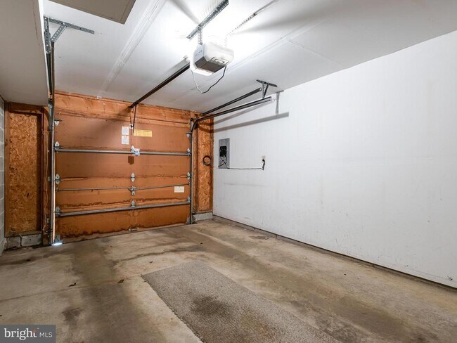 Building Photo - 109 Driftwood Ln