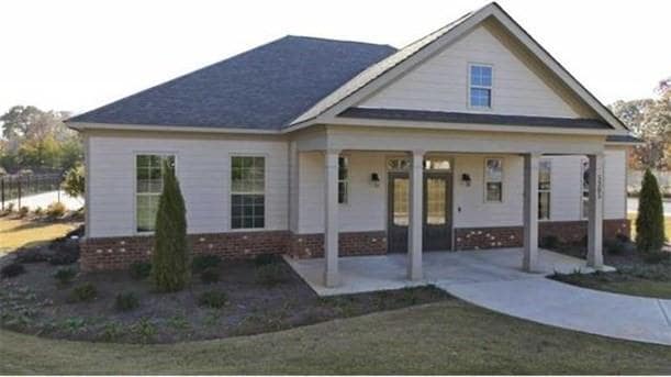 Building Photo - 6325 Pine Bluff Dr