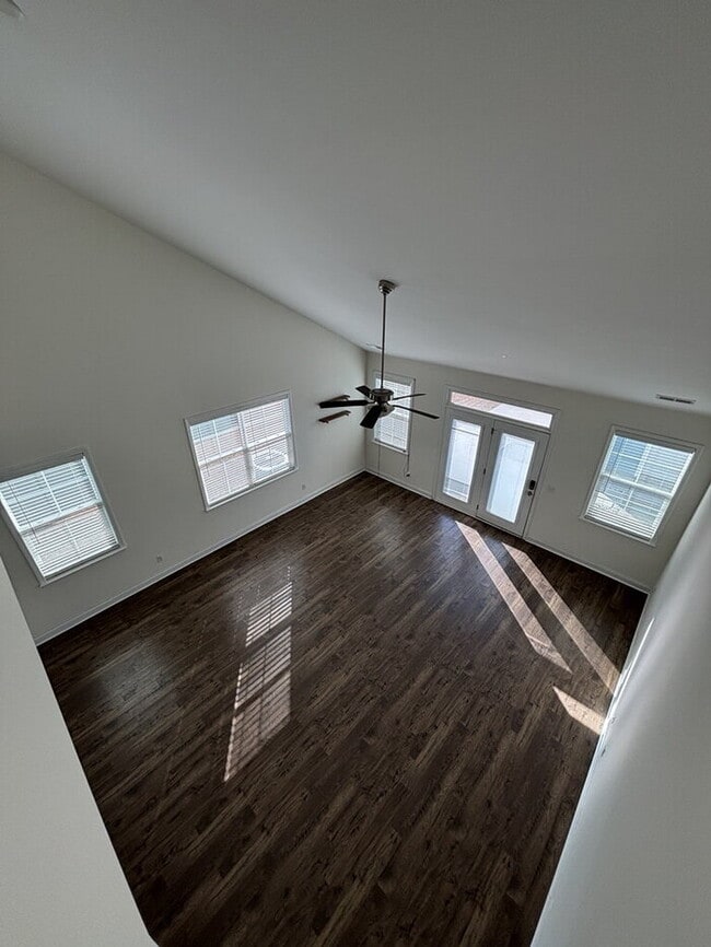 Building Photo - 608 Ravensridge Ln