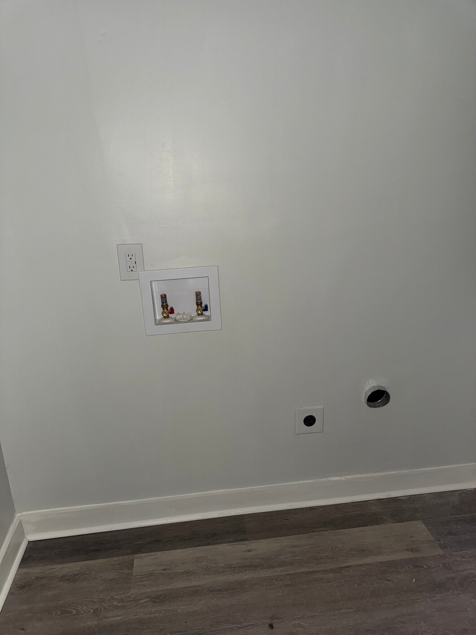 Building Photo - 7400 Rome Ave