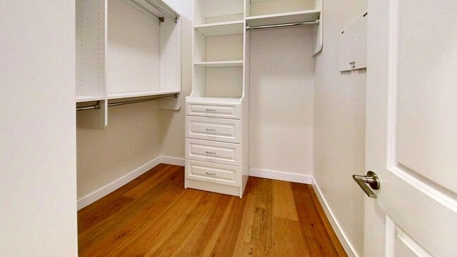 Building Photo - Contemporary 4 Bedroom Oasis on Quiet Dead-End Street!