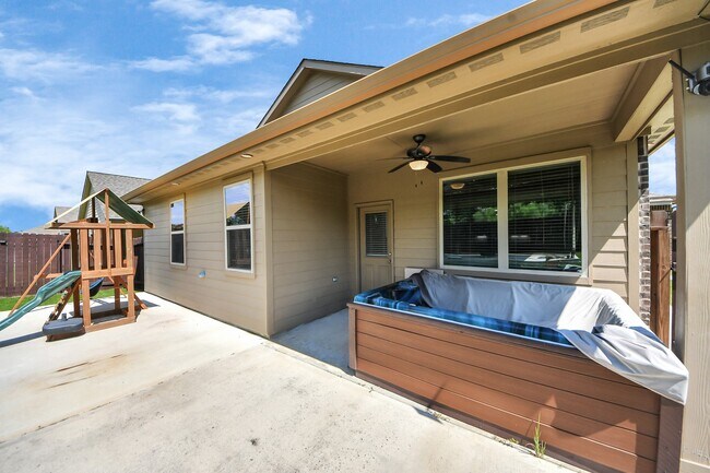 Building Photo - 7822 London Tower Ln