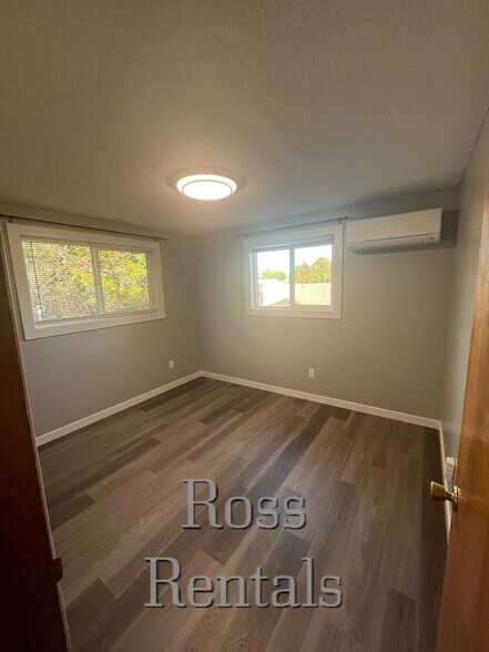 Building Photo - 419 N 23rd Ave
