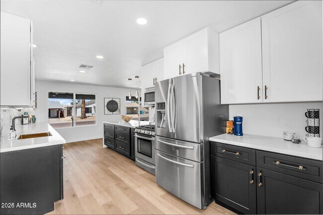 Building Photo - 14635 N 37th Pl
