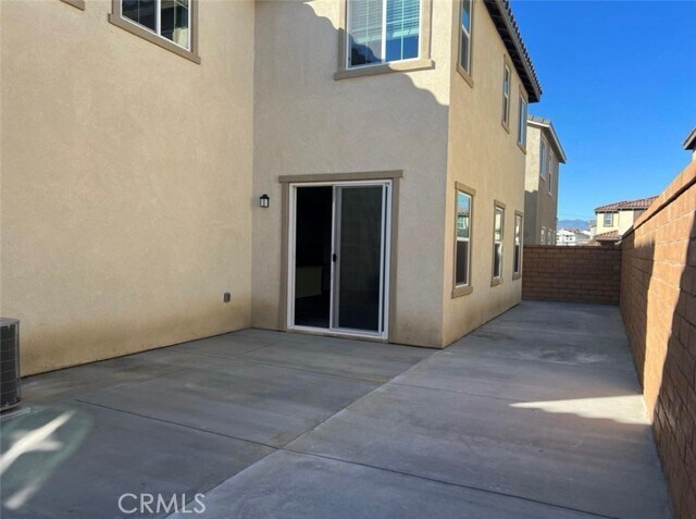 Building Photo - 3990 E Catalina St