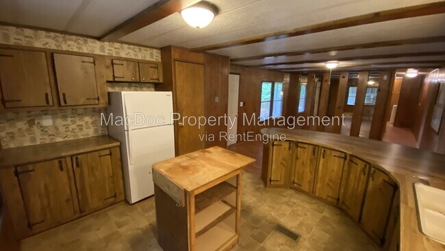 Building Photo - 2036 Mt Olive Rd
