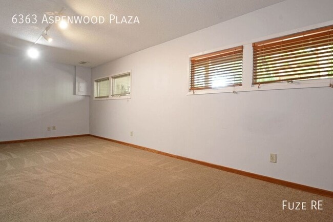 Building Photo - 6363 Aspenwood Plaza