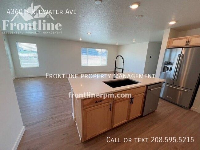 Building Photo - 4360 S Redwater Ave
