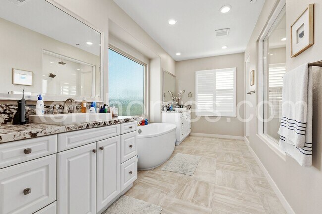 Building Photo - 6705 Elegante Wy