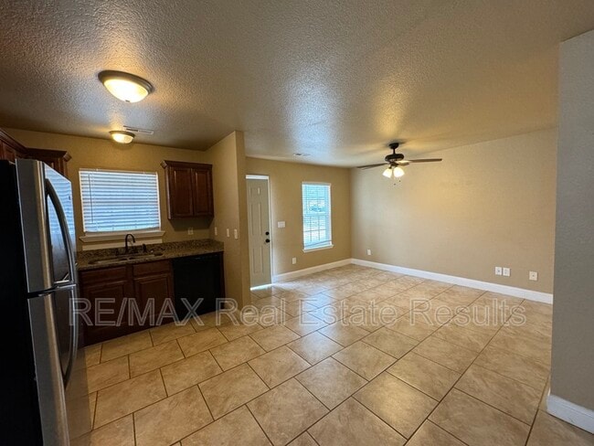Building Photo - 1523 N Dawn Dr