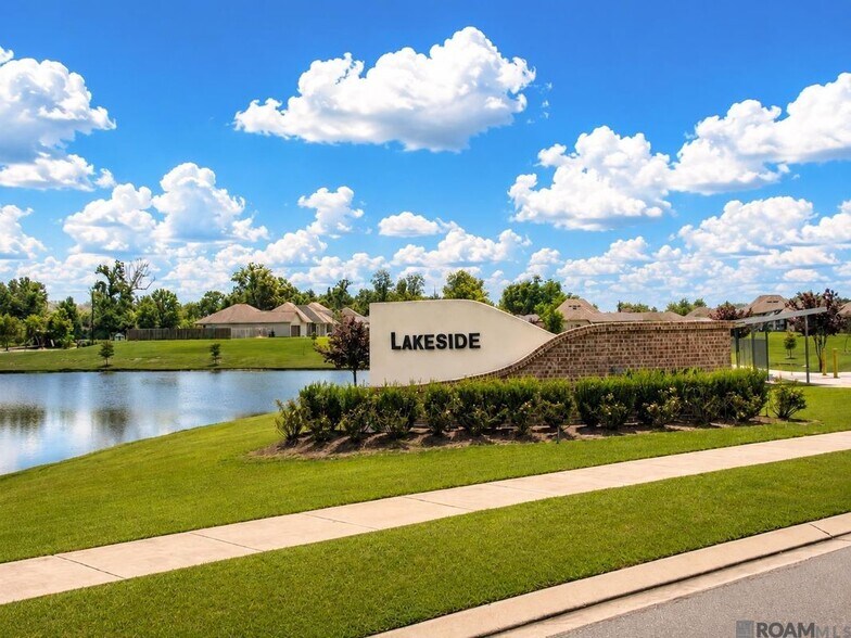 Building Photo - 18311 Terraceside Dr