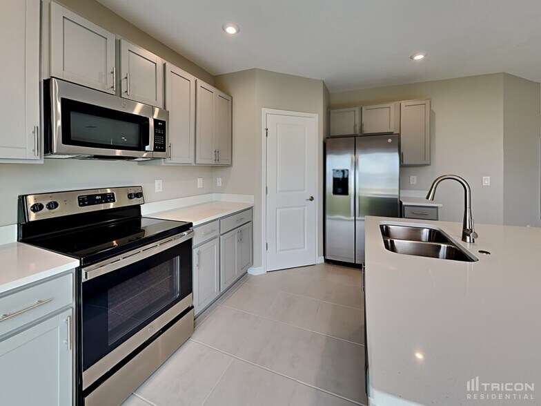 Building Photo - 212 Garnet Ave