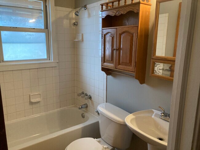 Building Photo - 226 N Delmar Ave