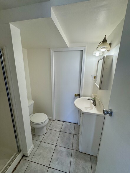 Building Photo - 391 Gambier St