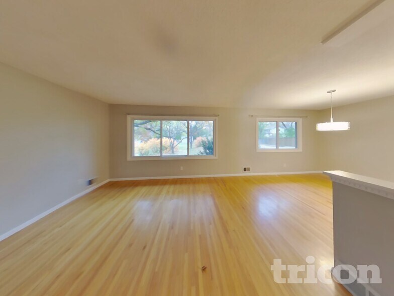 Building Photo - 3820 Union Terrace Ln N