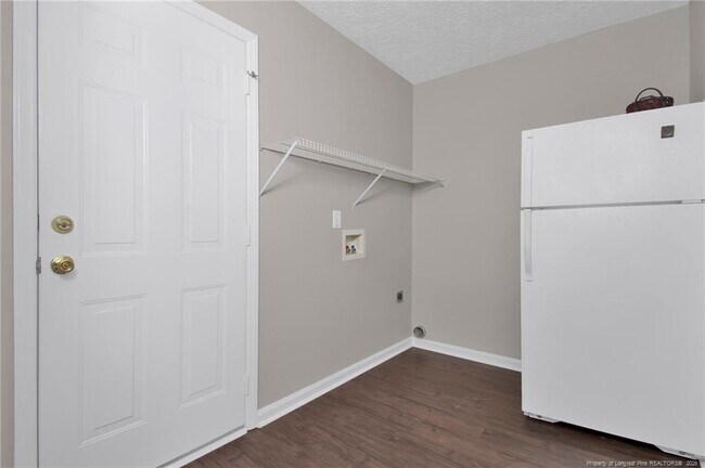 Building Photo - 7308 Weathergreen Dr