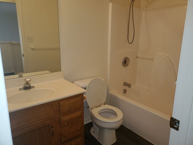 Building Photo - 4818 Prairie Cir