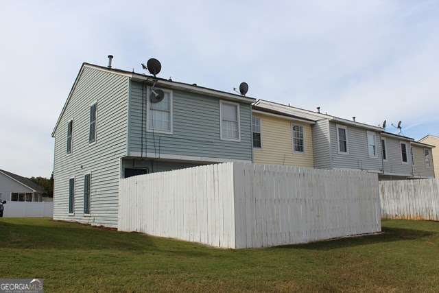 Building Photo - 408 Bainbridge Dr