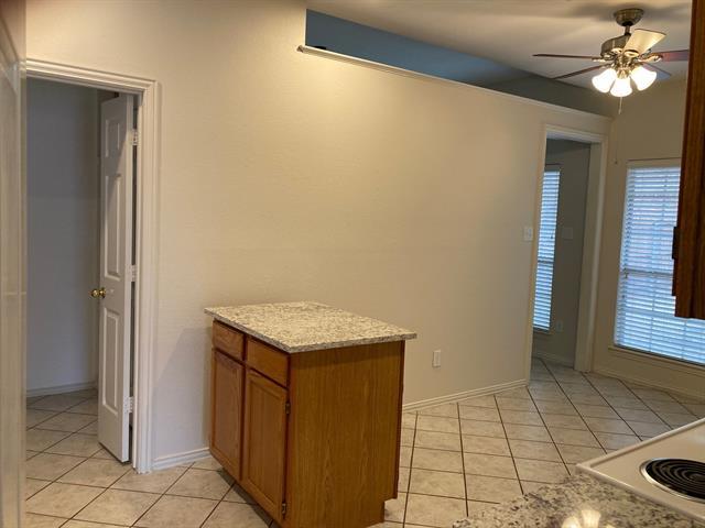 Building Photo - 7800 Kings Ridge Rd