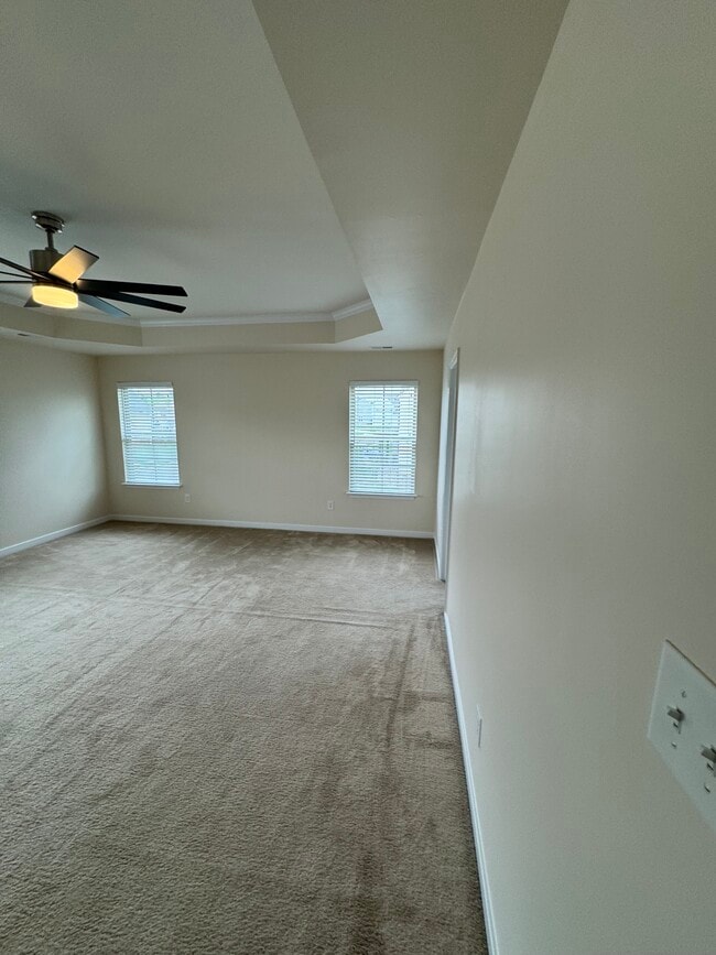 Building Photo - 6901 Swanhaven Dr