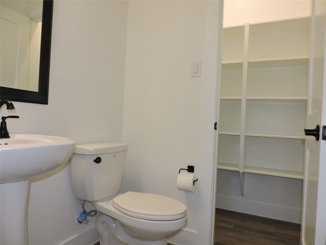 Building Photo - 12853 Meadow Wind Wy