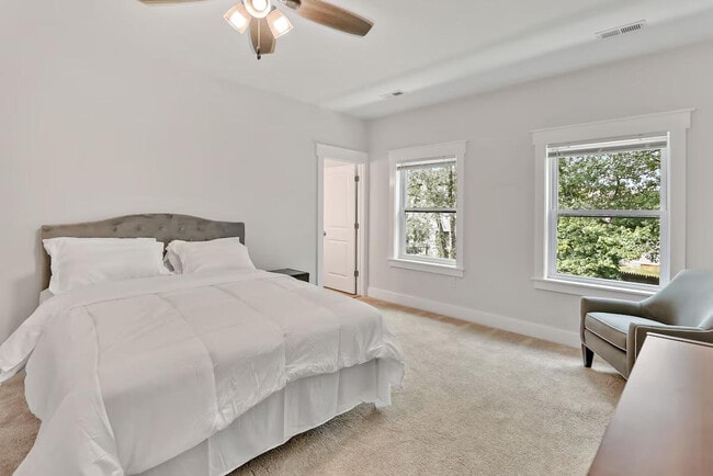 Building Photo - 2901 Random Rd